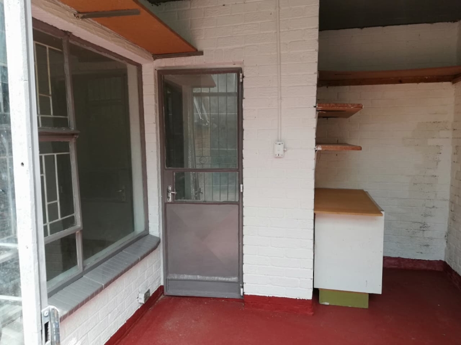 To Let 2 Bedroom Property for Rent in Glenanda Gauteng