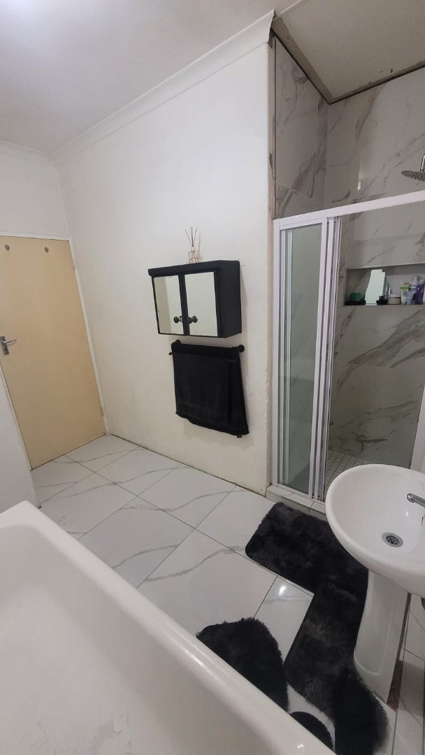 4 Bedroom Property for Sale in Jan Niemand Park Gauteng