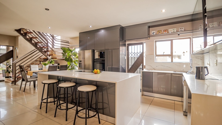 5 Bedroom Property for Sale in Alveda Gauteng