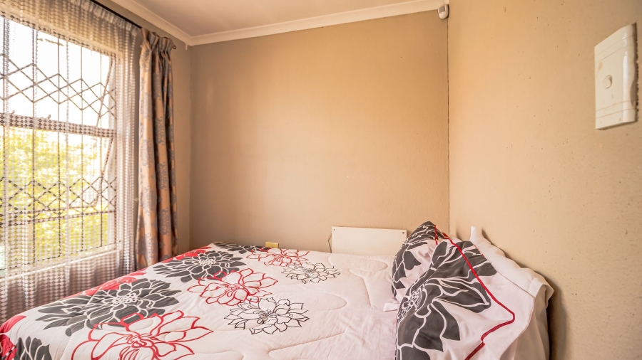 5 Bedroom Property for Sale in Alveda Gauteng