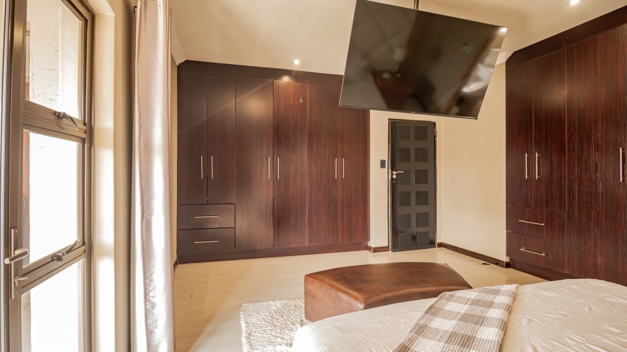 5 Bedroom Property for Sale in Alveda Gauteng