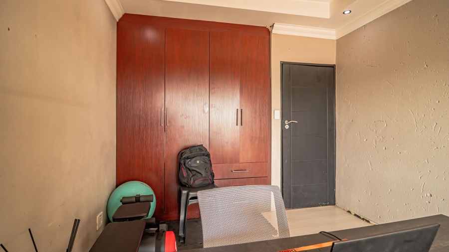 5 Bedroom Property for Sale in Alveda Gauteng