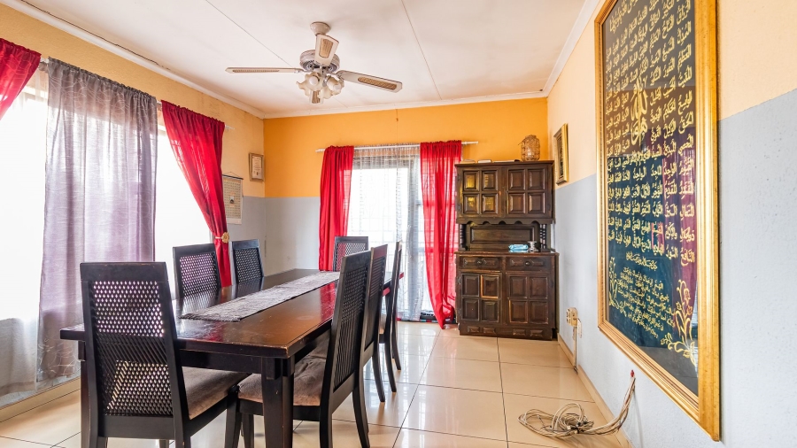 6 Bedroom Property for Sale in Comptonville Gauteng