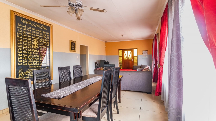 6 Bedroom Property for Sale in Comptonville Gauteng