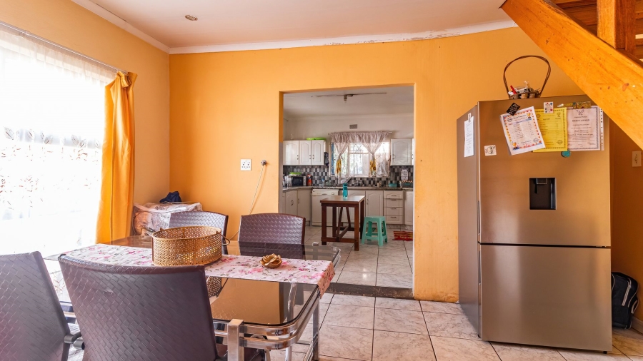 6 Bedroom Property for Sale in Comptonville Gauteng