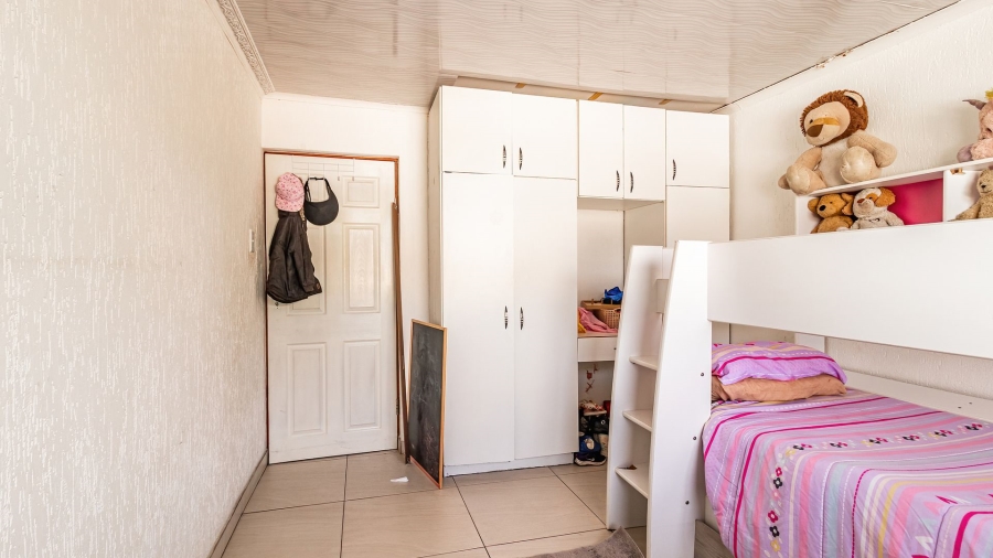 6 Bedroom Property for Sale in Comptonville Gauteng