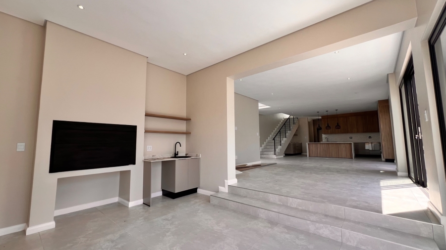 4 Bedroom Property for Sale in Fountainbrook Estate Gauteng