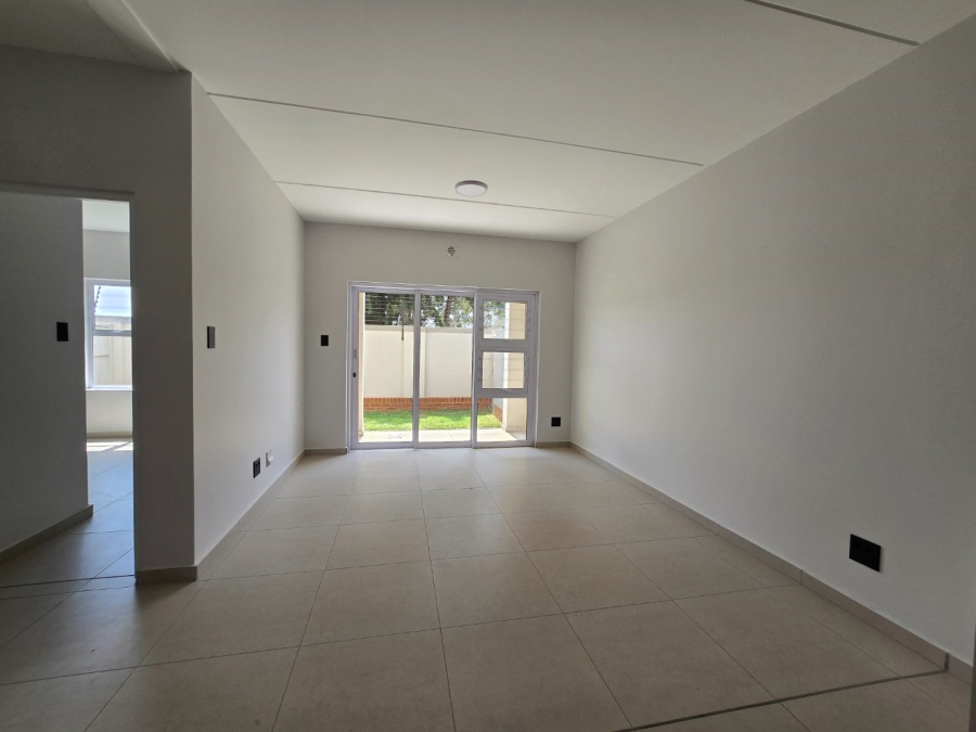2 Bedroom Property for Sale in Magaliessig Gauteng