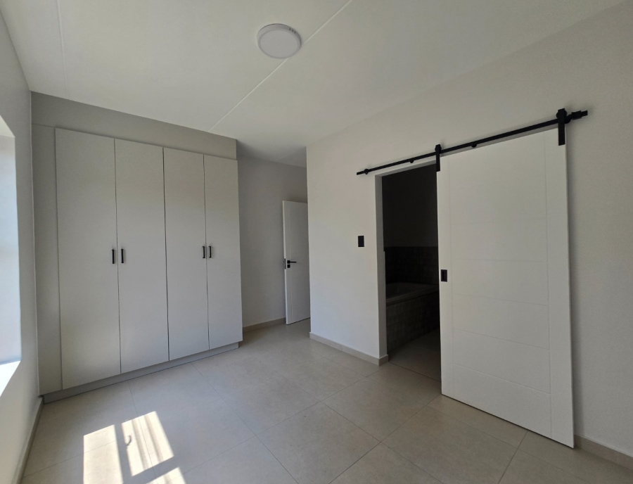 2 Bedroom Property for Sale in Magaliessig Gauteng