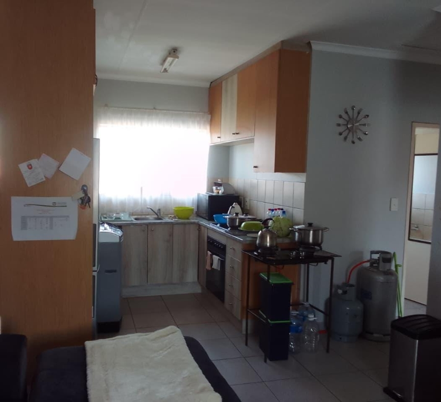 2 Bedroom Property for Sale in Loughrin Gauteng