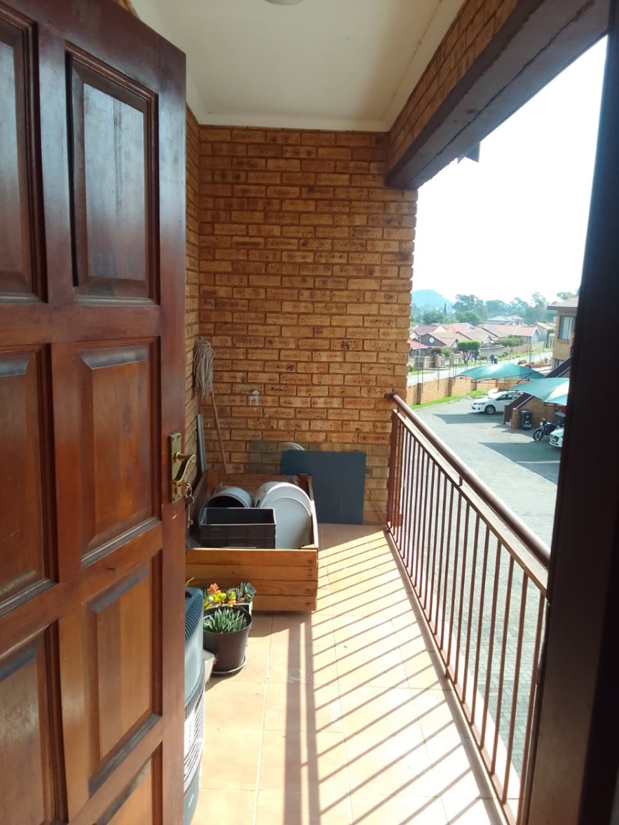2 Bedroom Property for Sale in Loughrin Gauteng