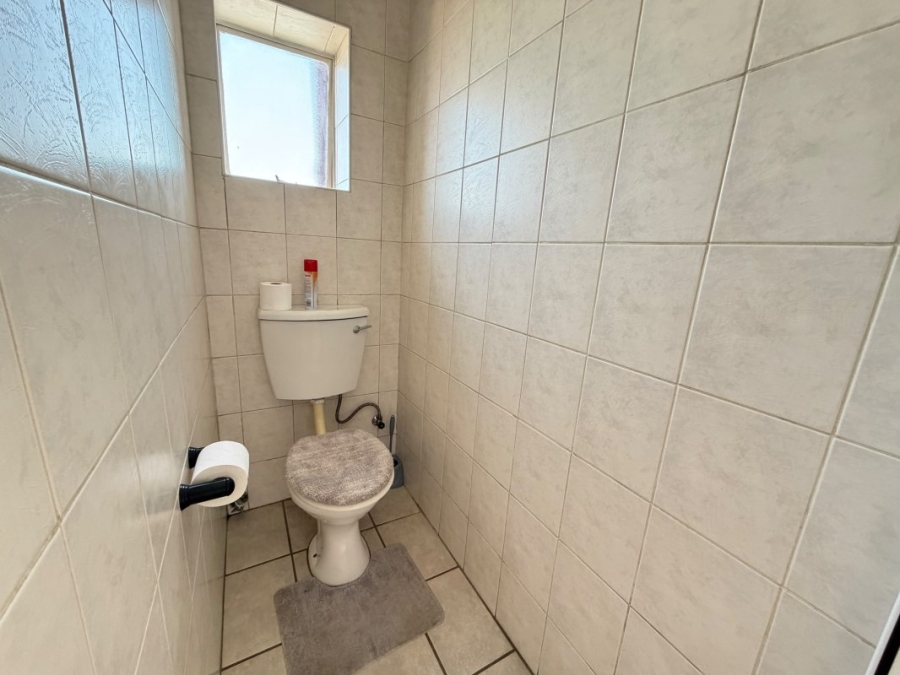 2 Bedroom Property for Sale in Malvern East Gauteng