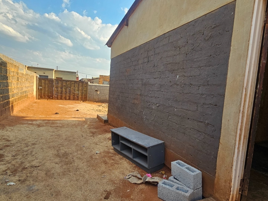 1 Bedroom Property for Sale in Vosloorus Ext 20 Gauteng