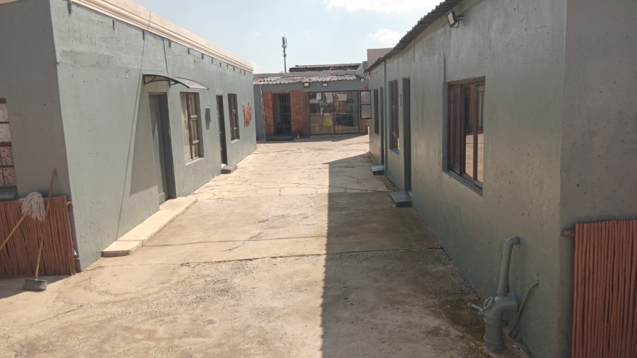  Bedroom Property for Sale in Tsakane Gauteng