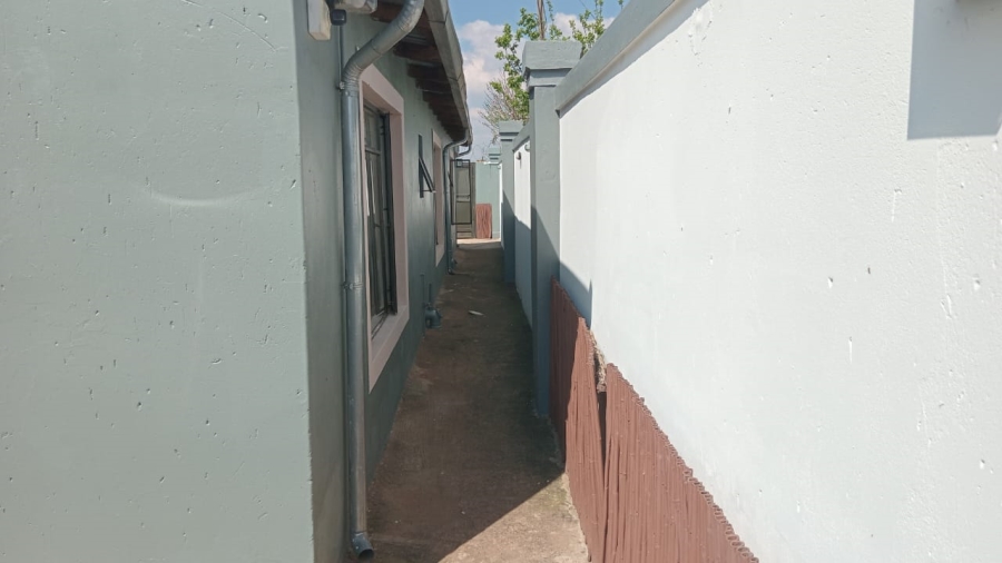  Bedroom Property for Sale in Tsakane Gauteng
