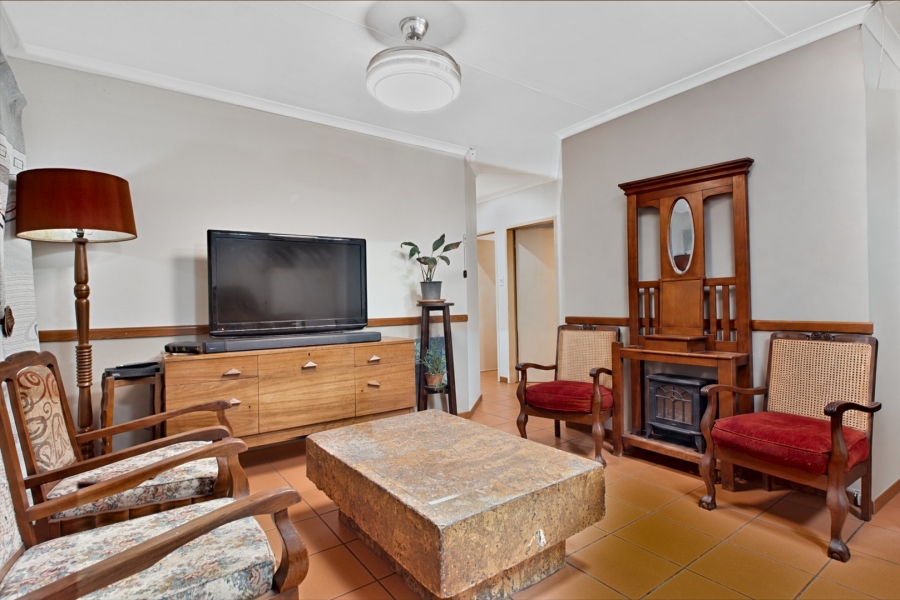 2 Bedroom Property for Sale in La Montagne Gauteng
