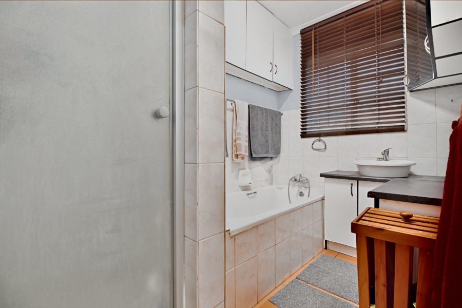 2 Bedroom Property for Sale in La Montagne Gauteng