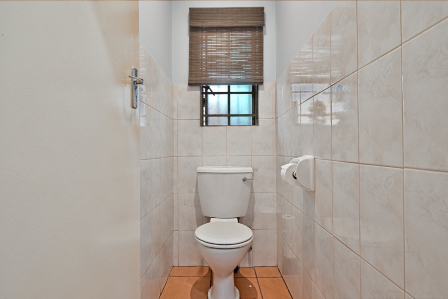 2 Bedroom Property for Sale in La Montagne Gauteng