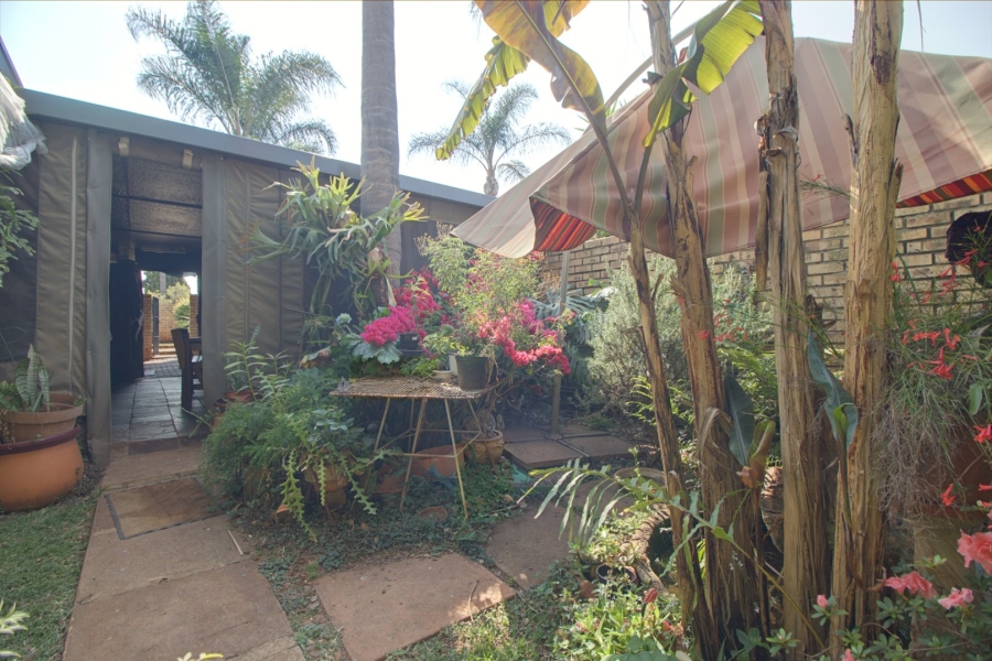 2 Bedroom Property for Sale in La Montagne Gauteng