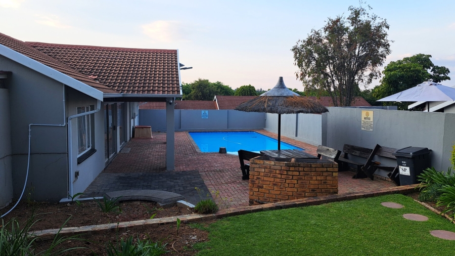2 Bedroom Property for Sale in Northwold Gauteng