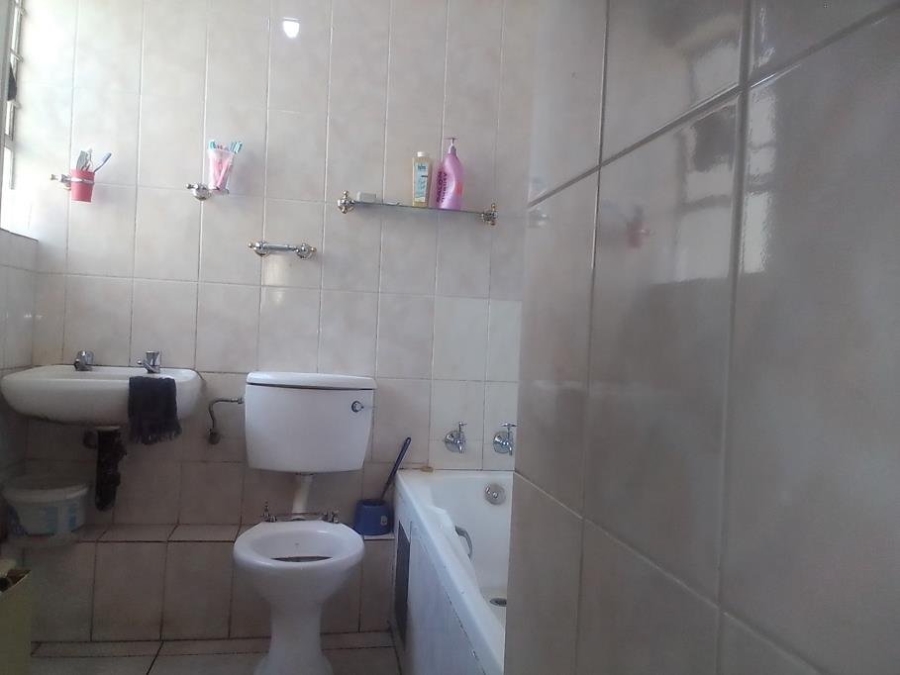  Bedroom Property for Sale in Florida Gauteng
