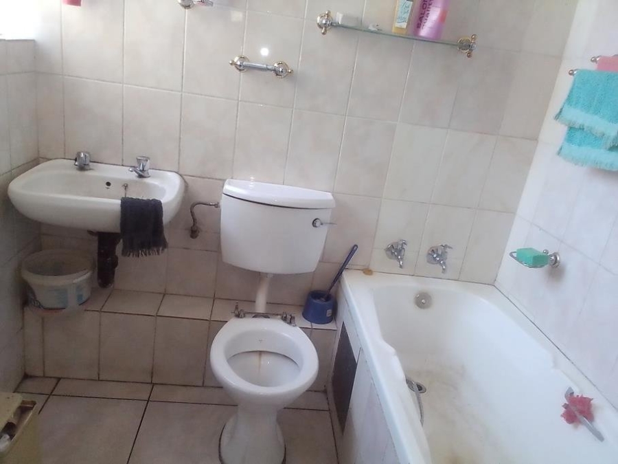  Bedroom Property for Sale in Florida Gauteng