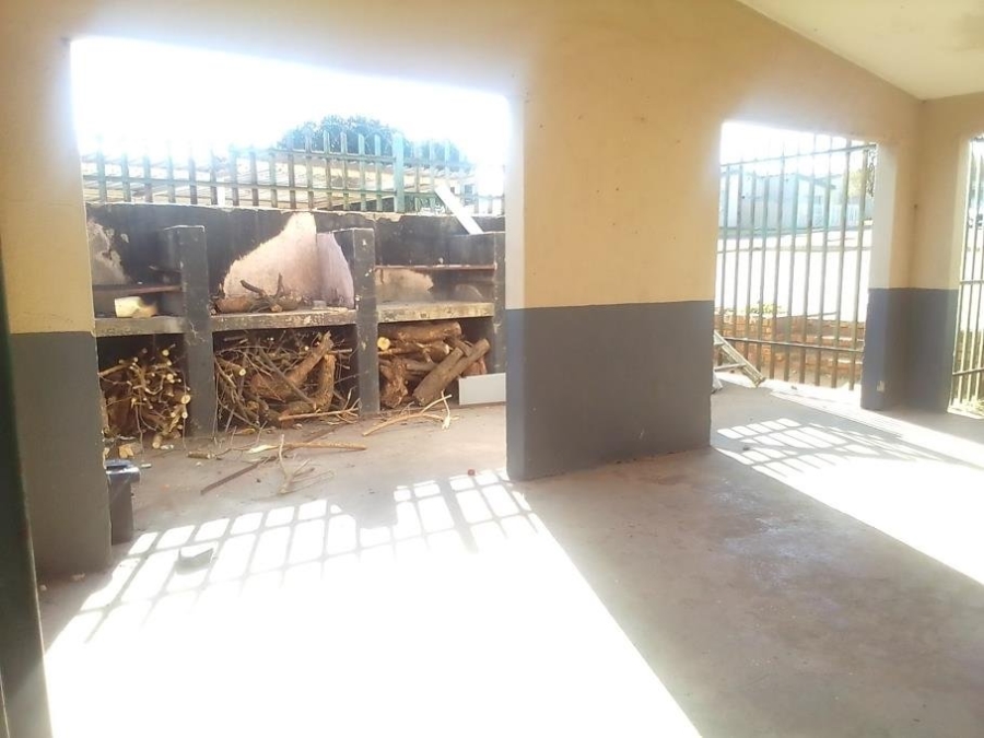  Bedroom Property for Sale in Florida Gauteng