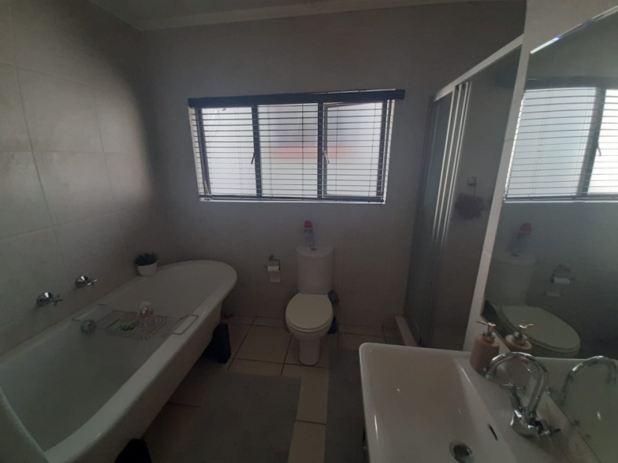 3 Bedroom Property for Sale in Solheim Gauteng