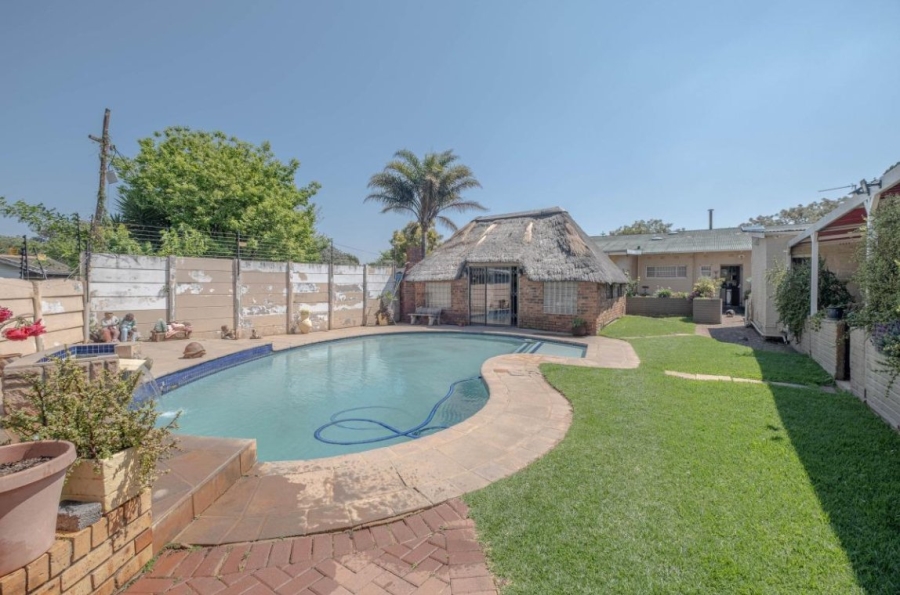 4 Bedroom Property for Sale in Wychwood Gauteng
