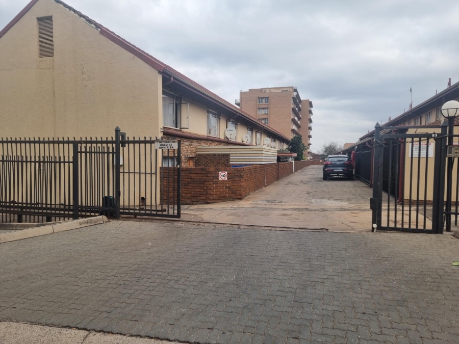 To Let 2 Bedroom Property for Rent in Wonderboom South Gauteng