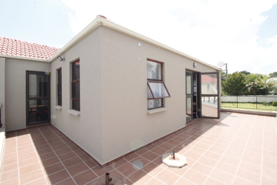 To Let Commercial Property for Rent in Lonehill Gauteng