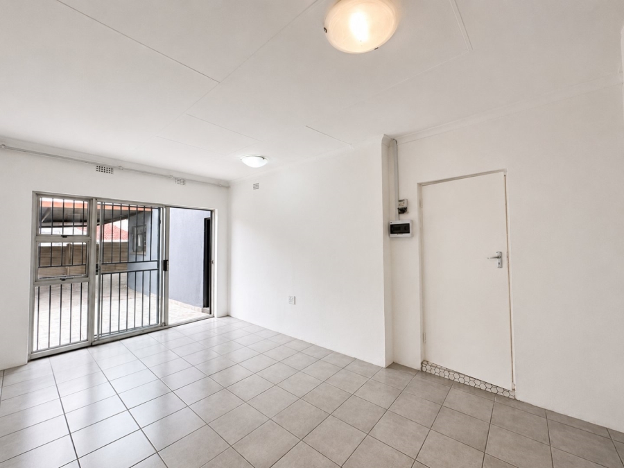 To Let 1 Bedroom Property for Rent in Johannesburg North Gauteng