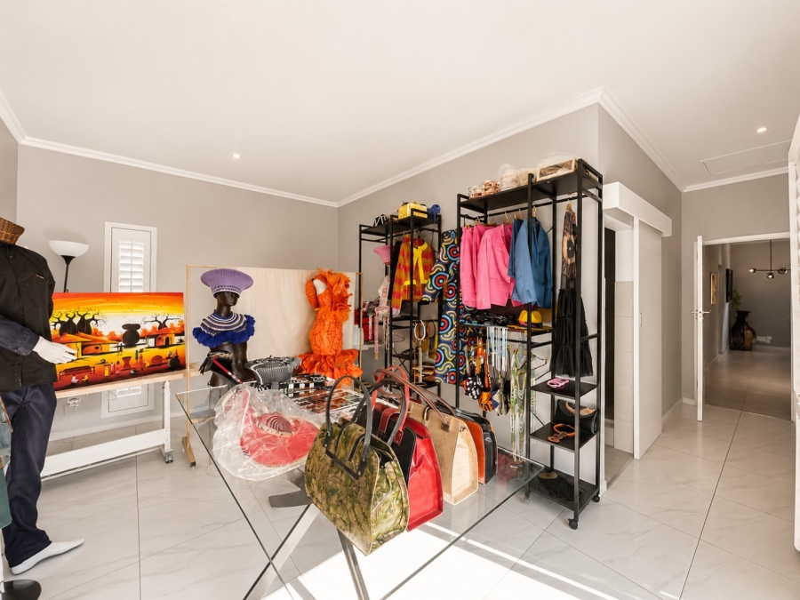 To Let 4 Bedroom Property for Rent in Bryanston Gauteng