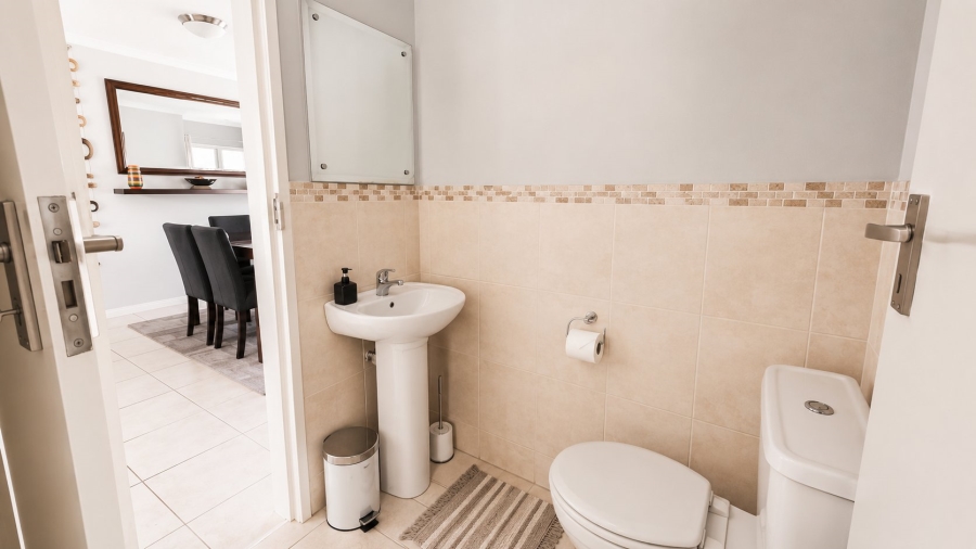 To Let 2 Bedroom Property for Rent in Edenburg Gauteng