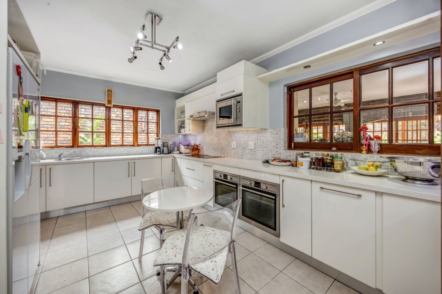 4 Bedroom Property for Sale in Lonehill Gauteng