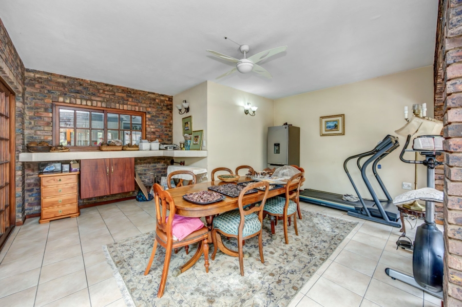 4 Bedroom Property for Sale in Lonehill Gauteng