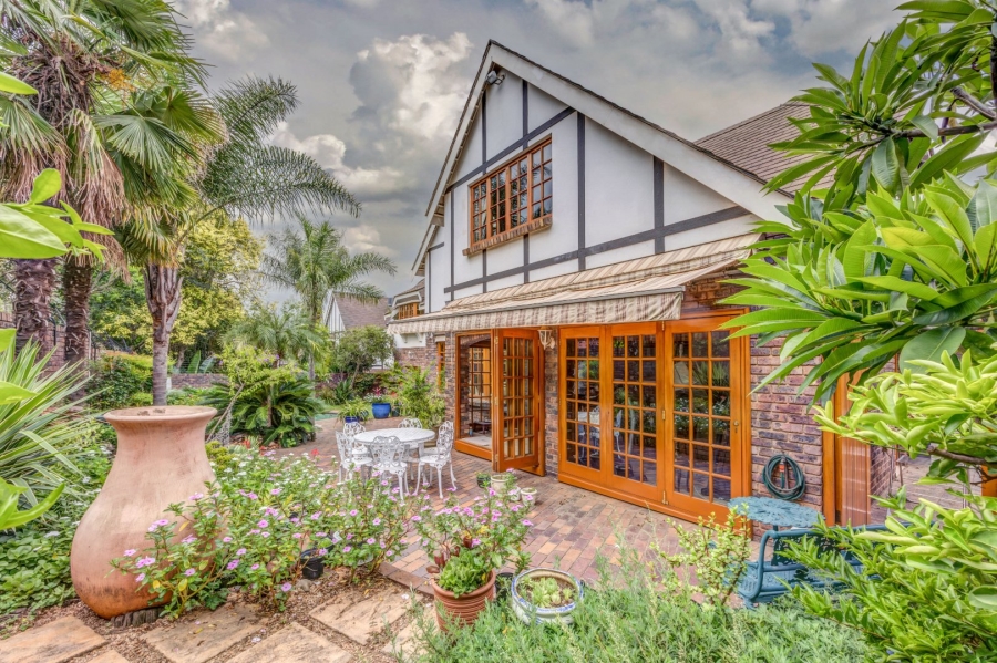 4 Bedroom Property for Sale in Lonehill Gauteng
