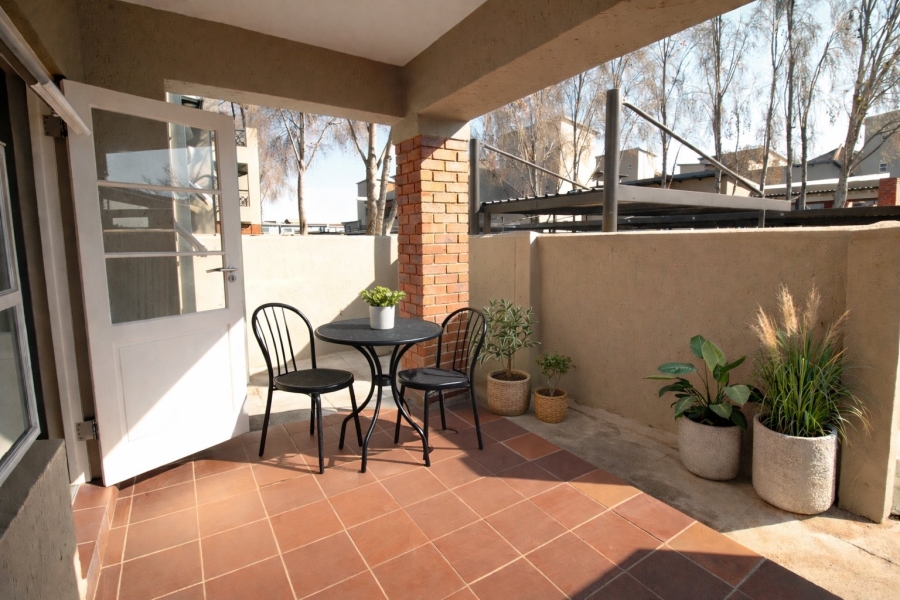 1 Bedroom Property for Sale in Lonehill Gauteng