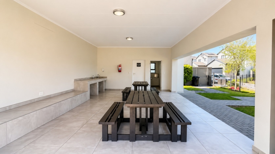 3 Bedroom Property for Sale in Maroeladal Gauteng