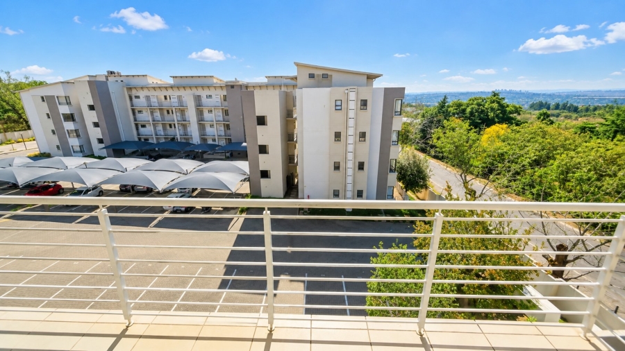 3 Bedroom Property for Sale in Broadacres Gauteng