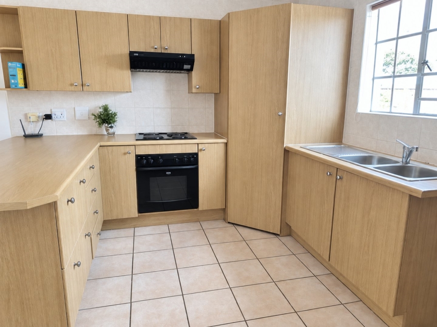 2 Bedroom Property for Sale in Honeydew Grove Gauteng