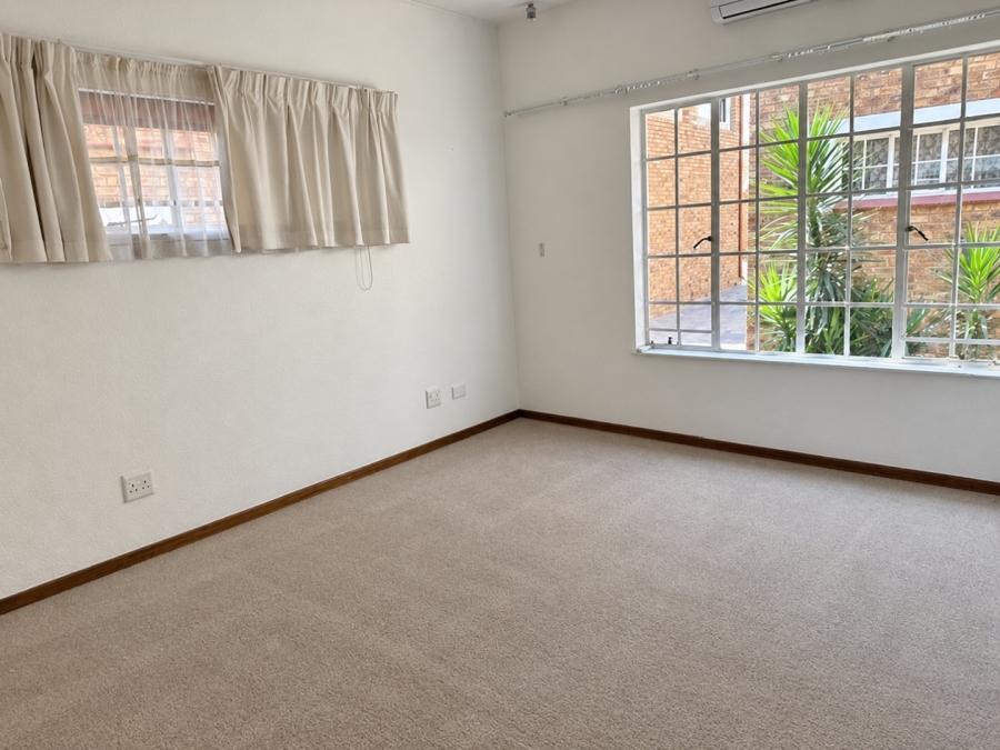 2 Bedroom Property for Sale in Honeydew Grove Gauteng