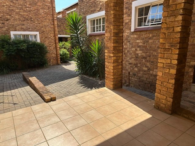 2 Bedroom Property for Sale in Honeydew Grove Gauteng