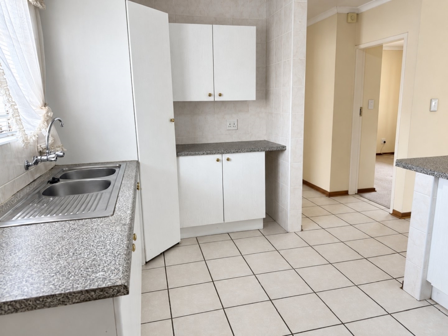 2 Bedroom Property for Sale in Honeydew Grove Gauteng