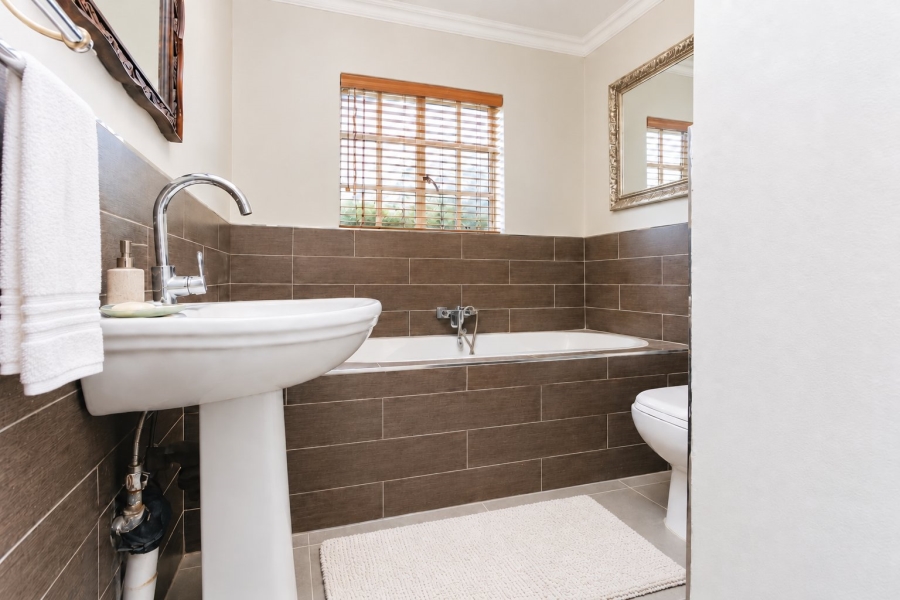 2 Bedroom Property for Sale in Sundowner Gauteng