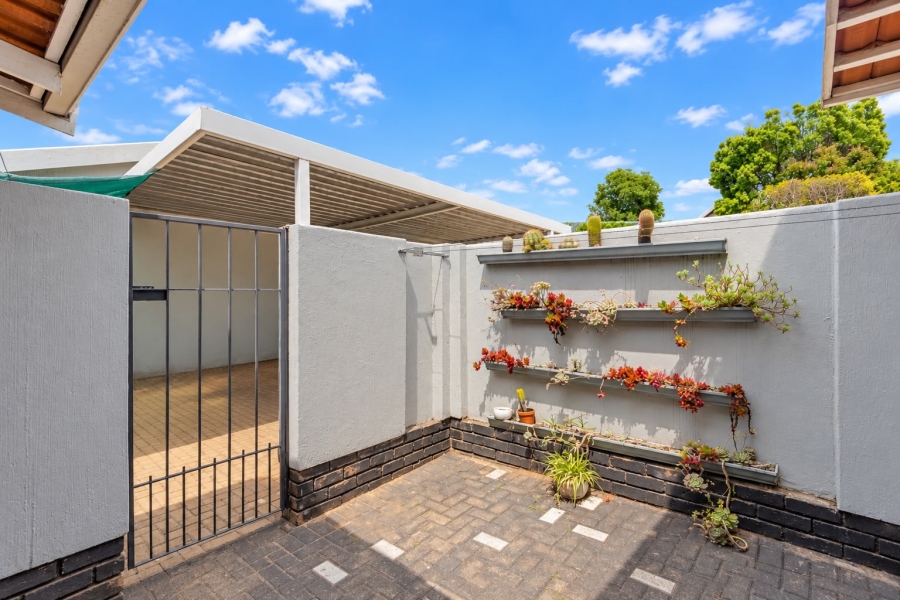 2 Bedroom Property for Sale in Sundowner Gauteng