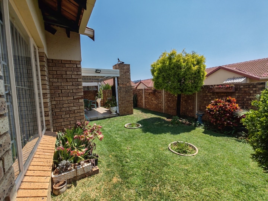 2 Bedroom Property for Sale in Montana Park Gauteng