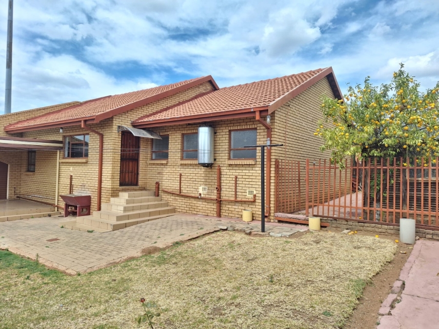 To Let 4 Bedroom Property for Rent in Soshanguve East Ext 4 Gauteng