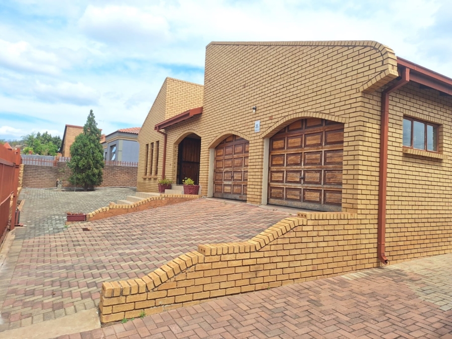 To Let 4 Bedroom Property for Rent in Soshanguve East Ext 4 Gauteng