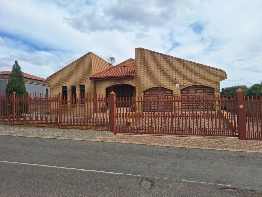To Let 4 Bedroom Property for Rent in Soshanguve East Ext 4 Gauteng